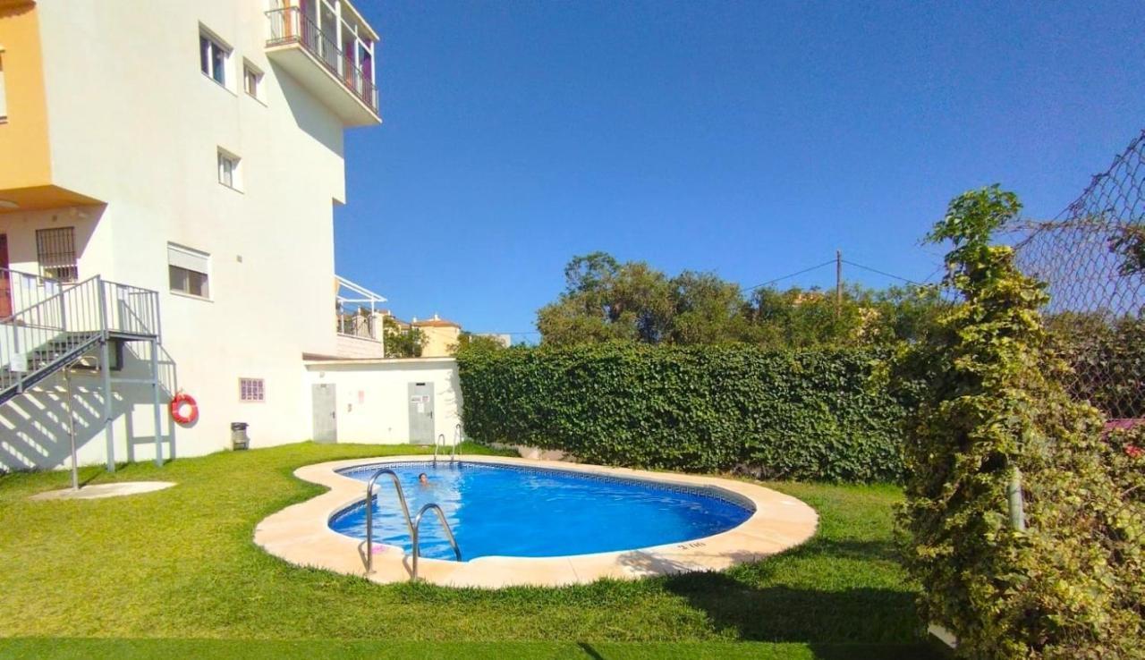 Amazing 2 Bedroom Apartment With Private Roof Terrace In Torrox Bagian luar foto